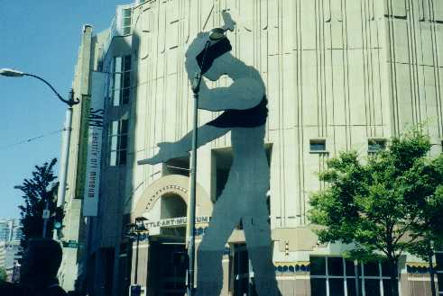 exterior of the Seattle Art Museum